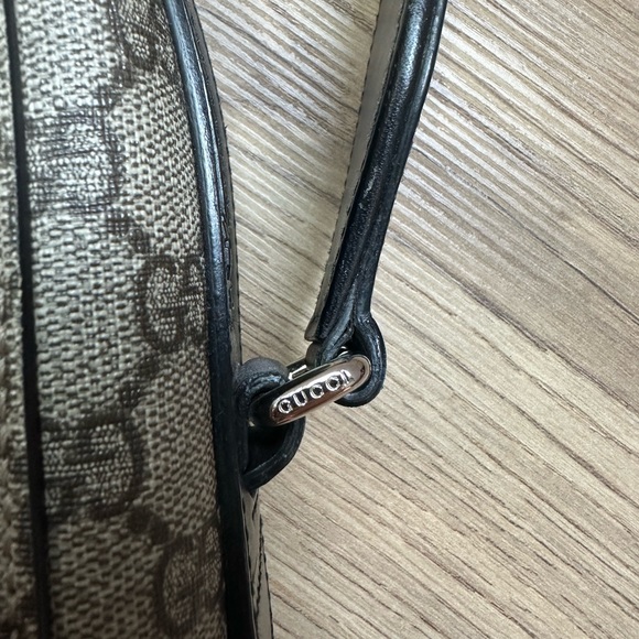 100% authentic Gucci crossbody bag!! Gently used, but great for any occasion!! - Picture 7 of 7